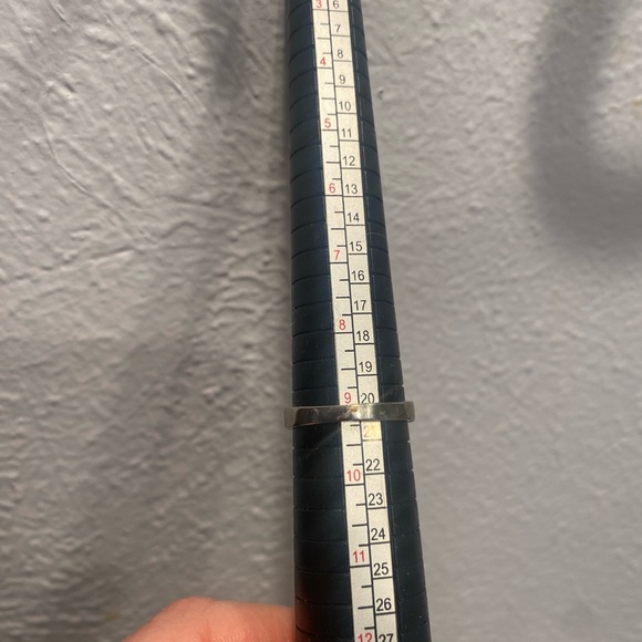 Black Star Sapphire and White Gems Atop Sterling Silver - Picture 6 of 6